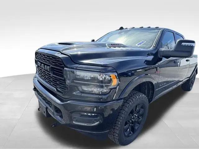 2024 Ram 3500 Limited Crew Cab 4x4 8' Box