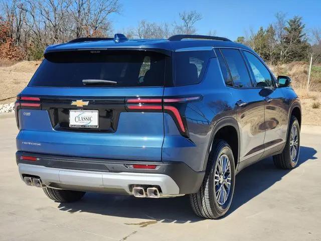 2026 Chevrolet Traverse FWD LT