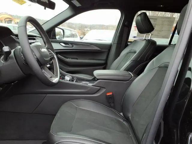 2025 Jeep Grand Cherokee Altitude X 4x4