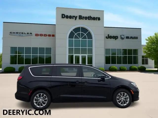 2026 Chrysler Pacifica Select AWD