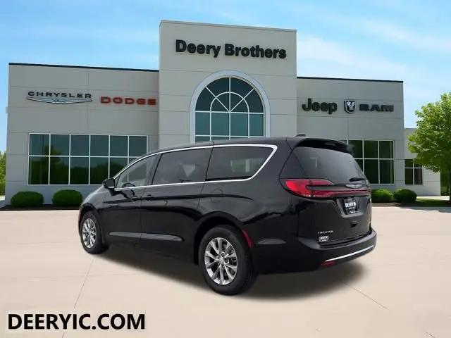 2026 Chrysler Pacifica Select AWD