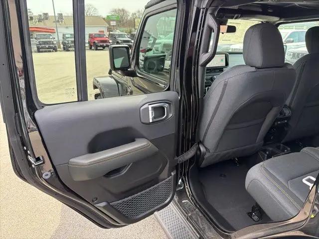 2026 Jeep Wrangler 4-Door Sahara 4x4