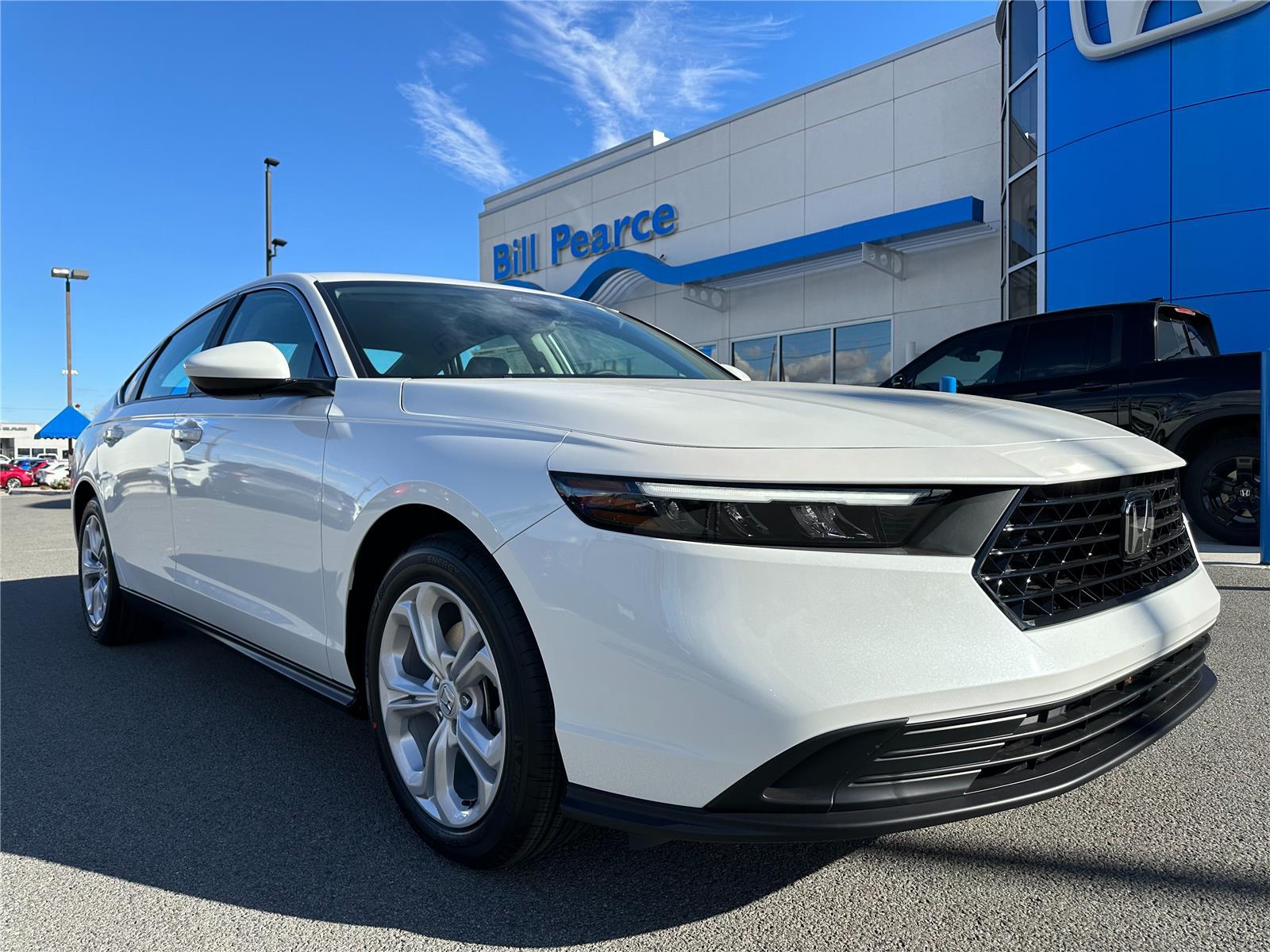 2025 Honda Accord LX's photo