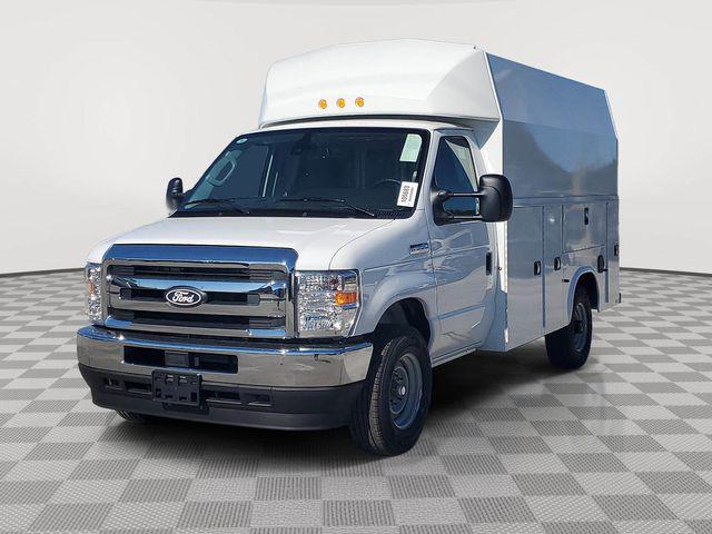 2026 Ford E-350 Cutaway E-350 SRW 138"" WB