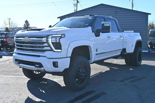 2026 Chevrolet Silverado 3500HD Crew Cab, Long Bed, High Country Dual Rear Wheel, RWD
