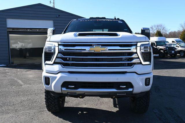 2026 Chevrolet Silverado 3500HD Crew Cab, Long Bed, High Country Dual Rear Wheel, RWD
