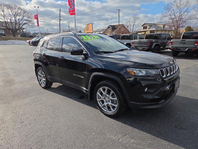2024 Jeep Compass Latitude Lux FWD