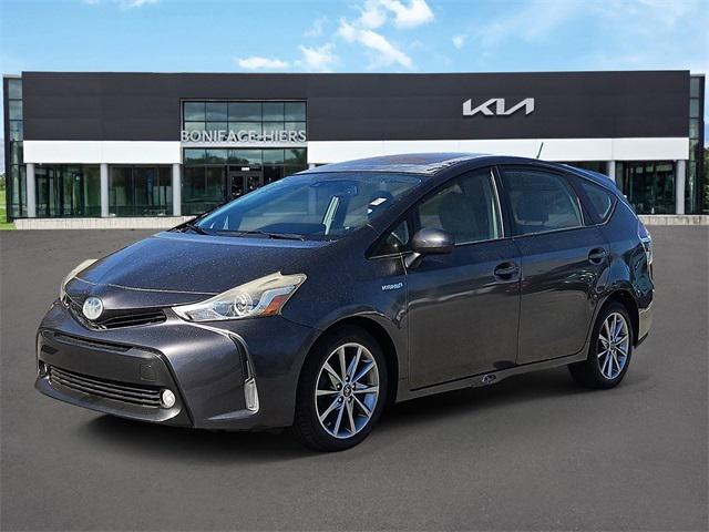 2015 Toyota Prius v Five