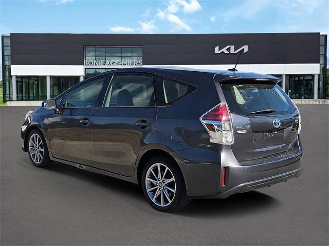 2015 Toyota Prius v Five