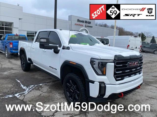 2024 GMC Sierra 2500HD 4WD Crew Cab Standard Bed AT4
