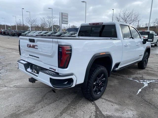 2024 GMC Sierra 2500HD 4WD Crew Cab Standard Bed AT4