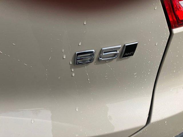 2026 Volvo XC40 Plus, B5 AWD Gas (mild hybrid), Dark