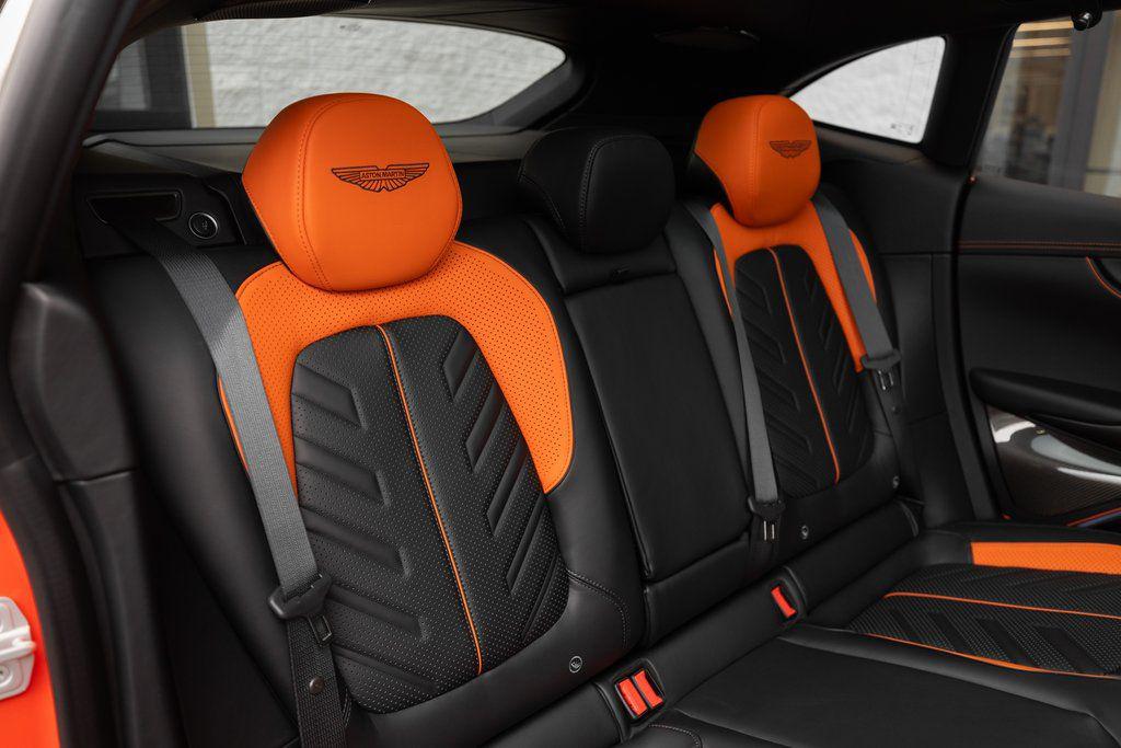 2026 Aston Martin DBX S - Photo 32