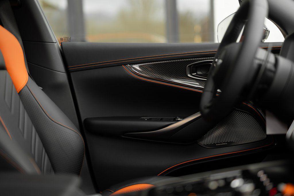 2026 Aston Martin DBX S - Photo 34