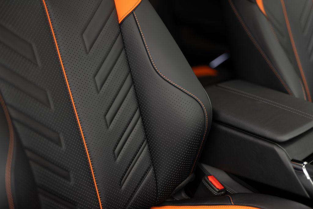 2026 Aston Martin DBX S - Photo 42