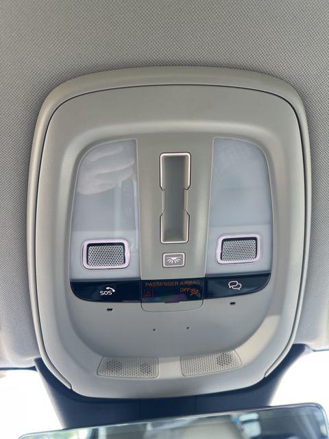 2026 Volvo XC60 Plug-In Hybrid Ultra, T8 AWD Electric/Gasoline, Dark