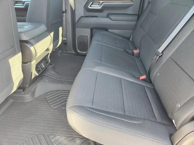 2026 Chevrolet Silverado 1500 4WD Crew Cab Standard Bed LT