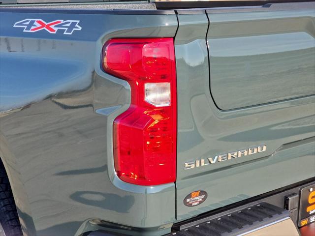 2026 Chevrolet Silverado 1500 4WD Crew Cab Standard Bed LT