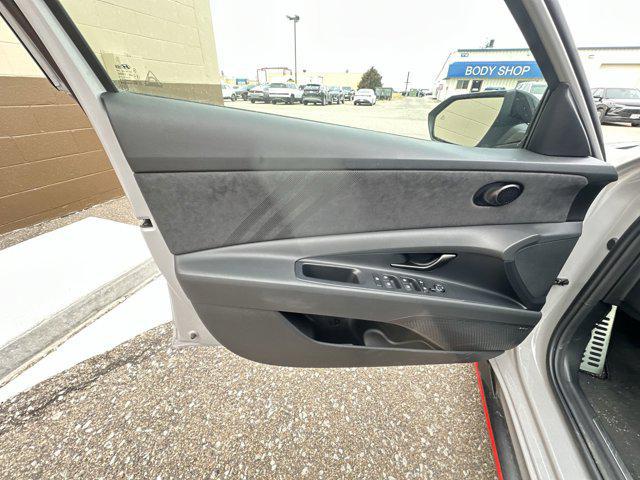 2026 Hyundai Elantra Manual
