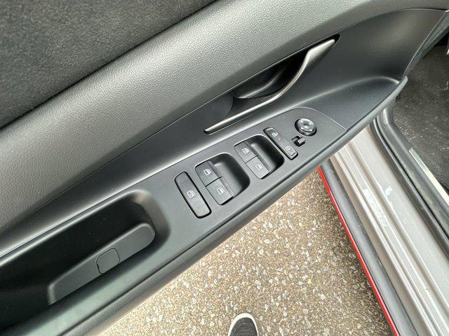 2026 Hyundai Elantra Manual