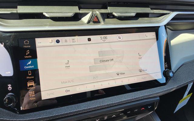 2026 Jeep Cherokee Laredo 4x4