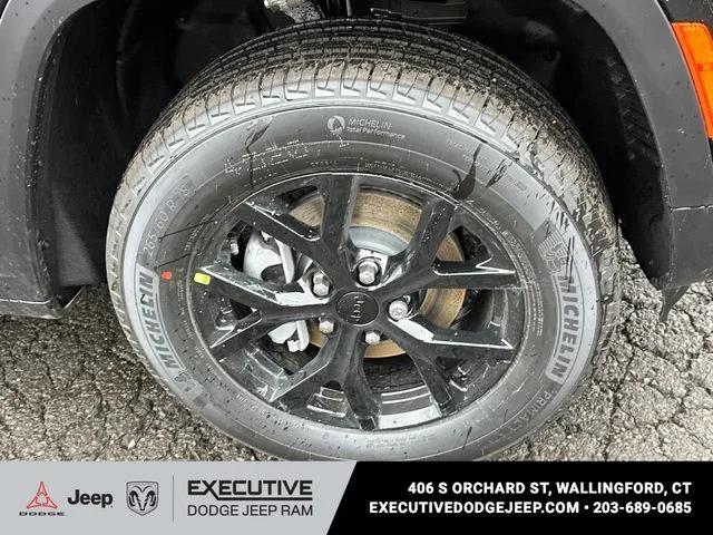 2026 Jeep Grand Cherokee Altitude 4x4