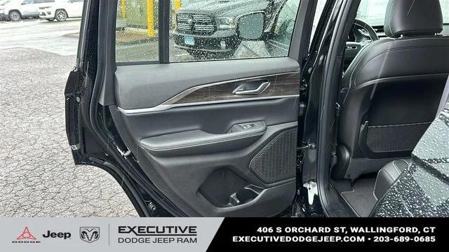 2026 Jeep Grand Cherokee Altitude 4x4