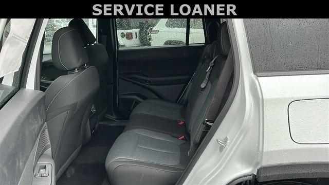 2026 Jeep Cherokee Laredo 4x4