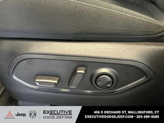 2026 Jeep Cherokee Laredo 4x4