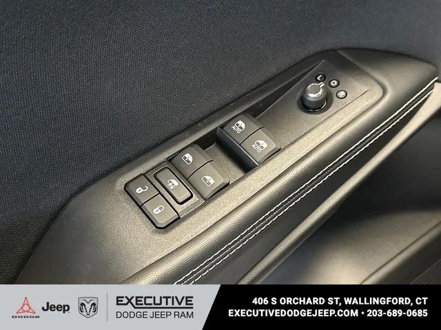 2026 Jeep Cherokee Laredo 4x4