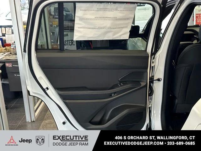 2026 Jeep Cherokee Laredo 4x4