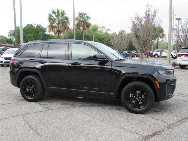 2026 Jeep Grand Cherokee GRAND CHEROKEE LAREDO ALTITUDE 4X2