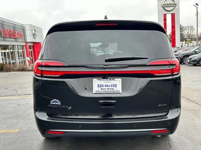 2026 Chrysler Pacifica Select AWD
