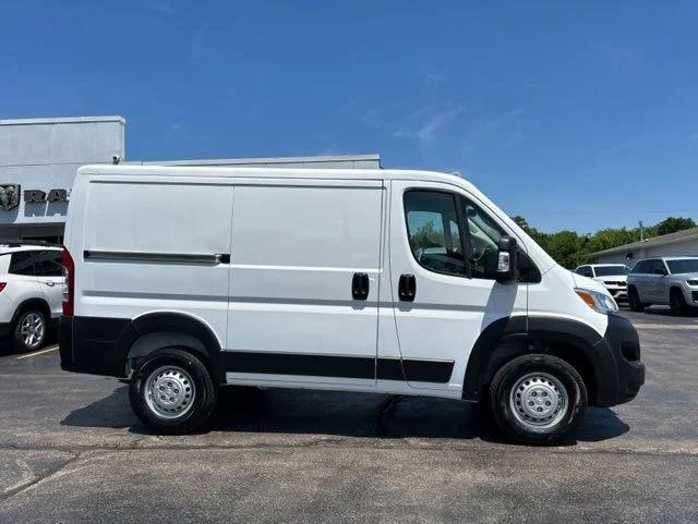 2026 Ram ProMaster Cargo Van Tradesman Low Roof 118" WB w/Pass Seat