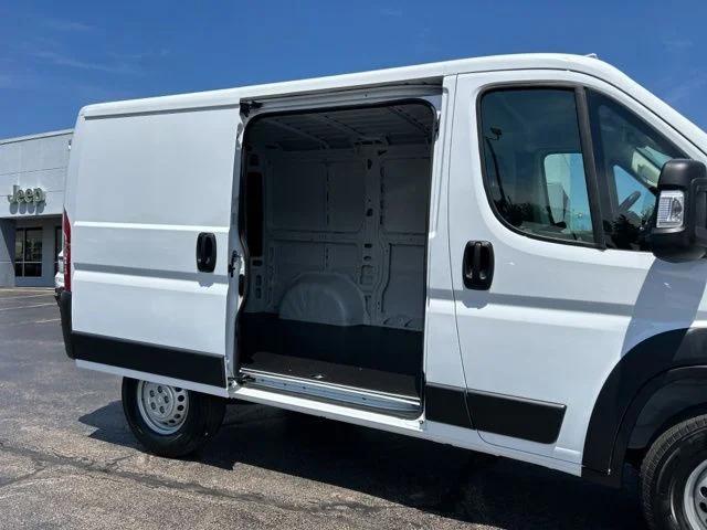 2026 Ram ProMaster Cargo Van Tradesman Low Roof 118" WB w/Pass Seat