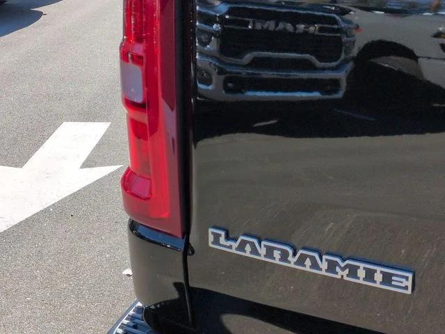New 2026 Diamond Black Crystal Pearl-Coat Exterior Paint RAM LARAMIE image 21