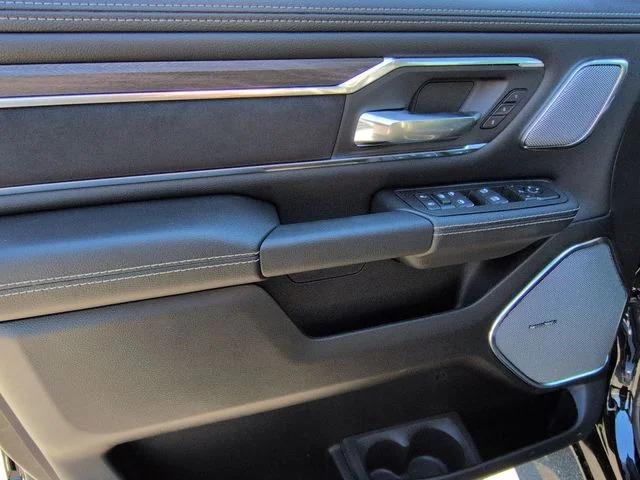 New 2026 Diamond Black Crystal Pearl-Coat Exterior Paint RAM LARAMIE image 30