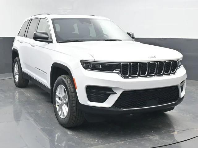 2026 Jeep Grand Cherokee GRAND CHEROKEE LAREDO X 4X4