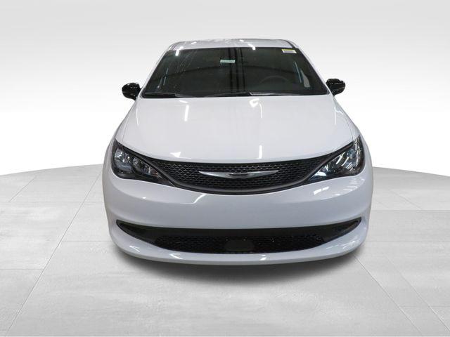 2026 Chrysler Voyager VOYAGER LX