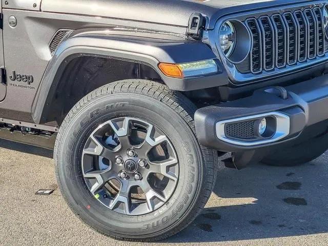 2026 Jeep Gladiator GLADIATOR SAHARA 4X4
