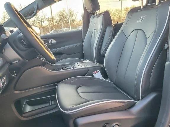 2026 Chrysler Pacifica Limited AWD