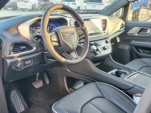2026 Chrysler Pacifica Limited AWD