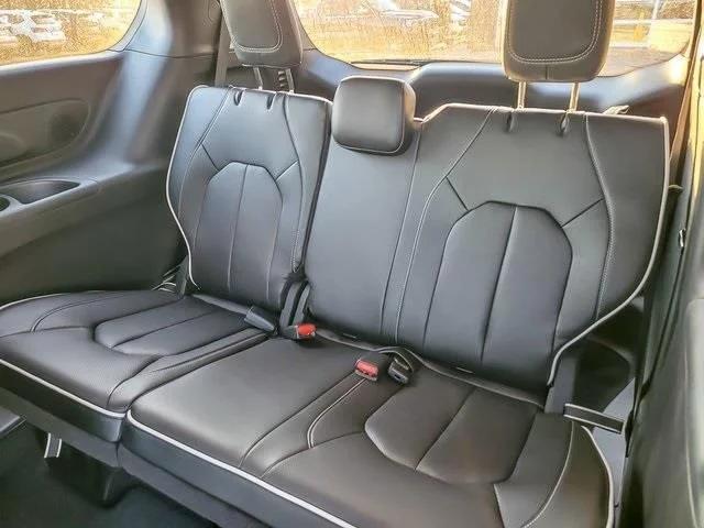 2026 Chrysler Pacifica Limited AWD