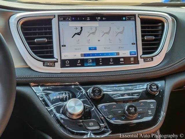 2026 Chrysler Pacifica Pinnacle AWD
