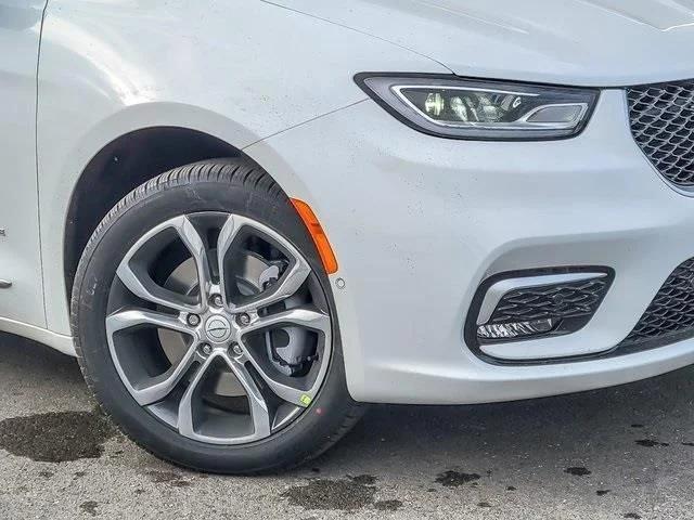 2026 Chrysler Pacifica Pinnacle AWD