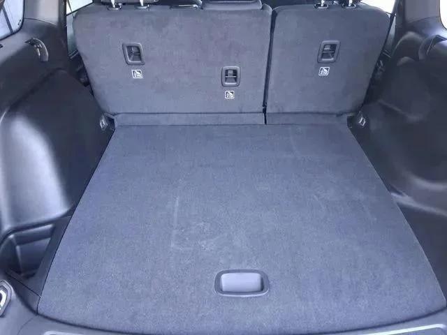 New 2026 Baltic Gray Metallic Clear-Coat Exterior Paint Jeep Laredo X image 28