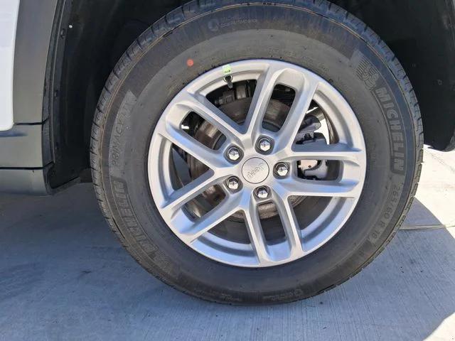2026 Jeep Grand Cherokee Altitude 4x2