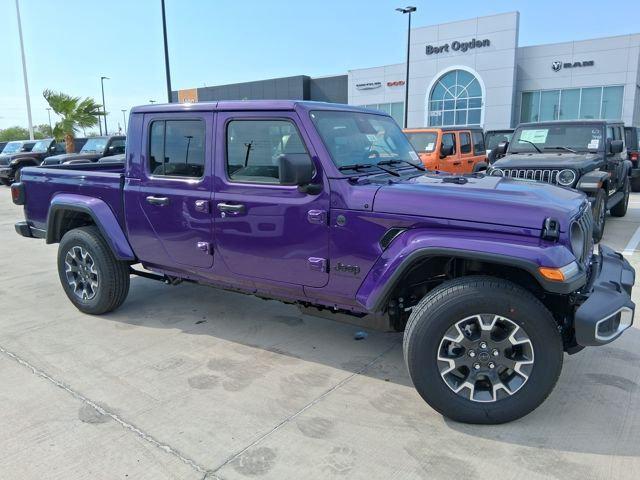 2026 Jeep Gladiator GLADIATOR SAHARA 4X4