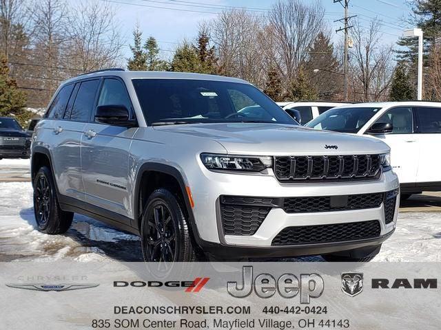 2026 Jeep Grand Cherokee Altitude 4x4 for sale in Mayfield Village, OH