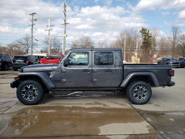 2026 Jeep Gladiator GLADIATOR SAHARA 4X4